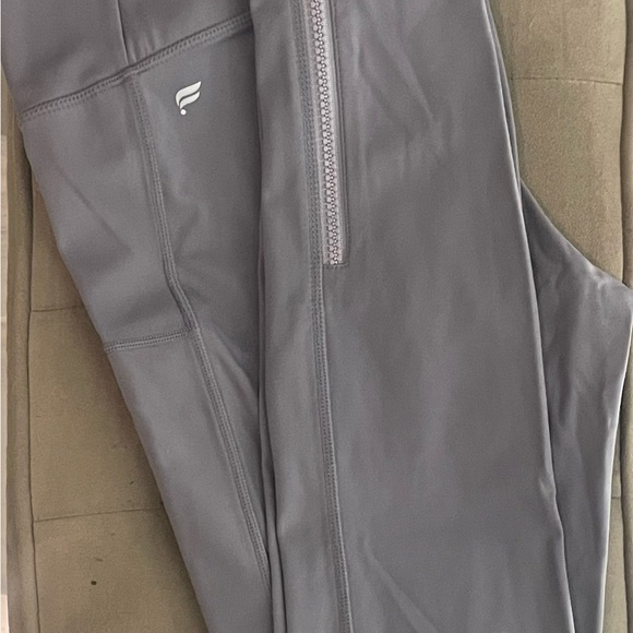 Fabletics Motion 365 Size Large Leggings - Picture 7 of 15